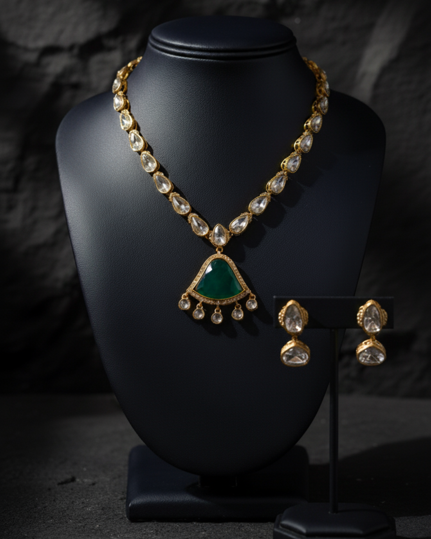 Gulzar Necklace Set