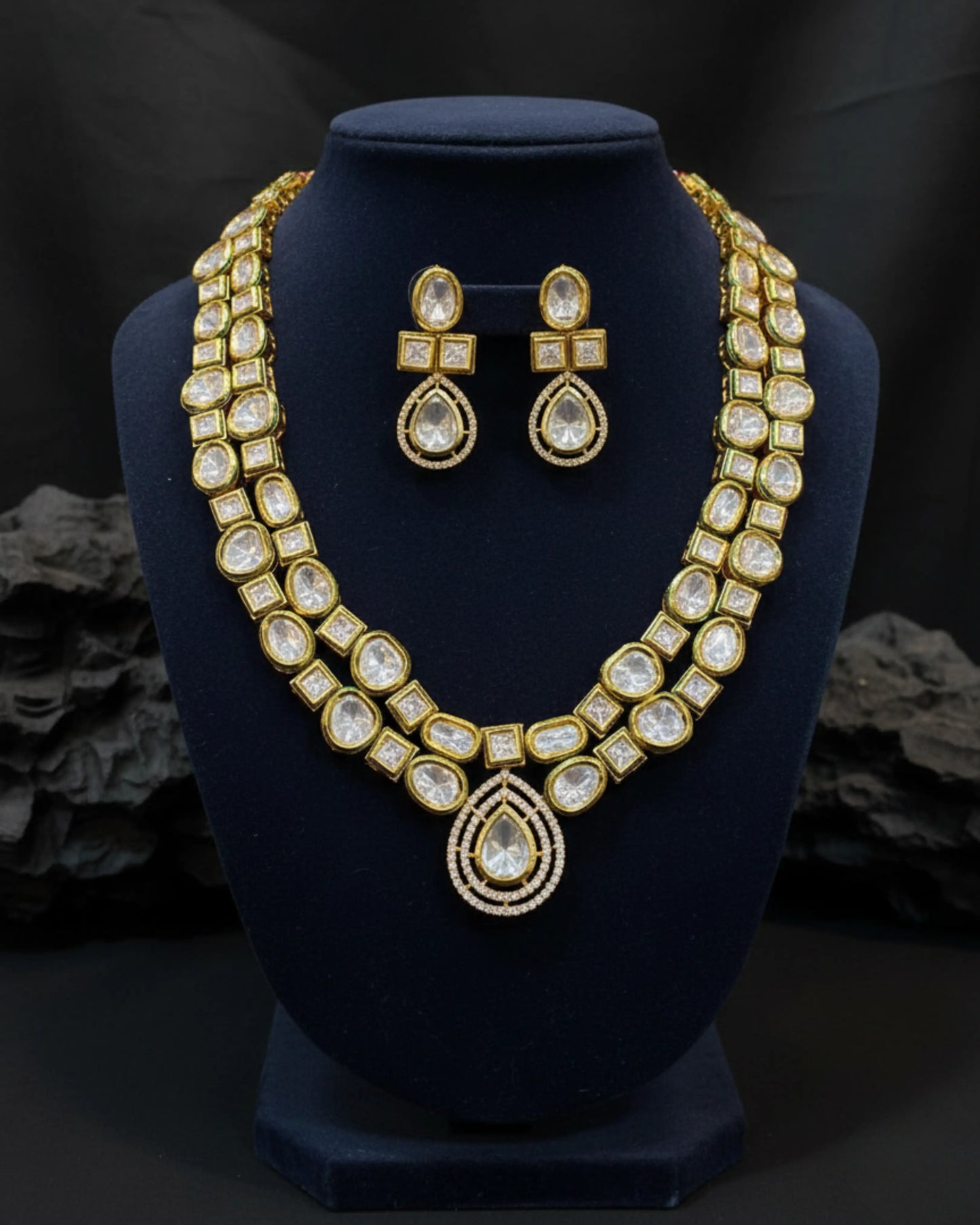 Sunehri Shimmer Set Zestro