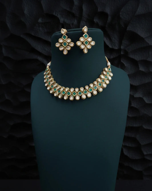 Siara Shimmer Kundan Set Zestro
