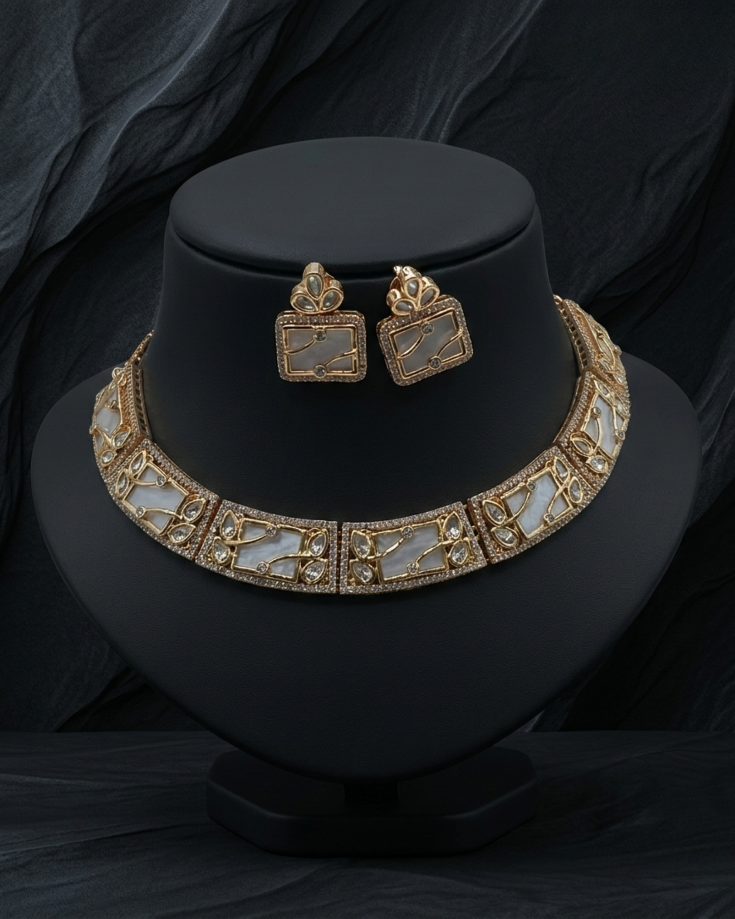 Aadhira Necklace Set