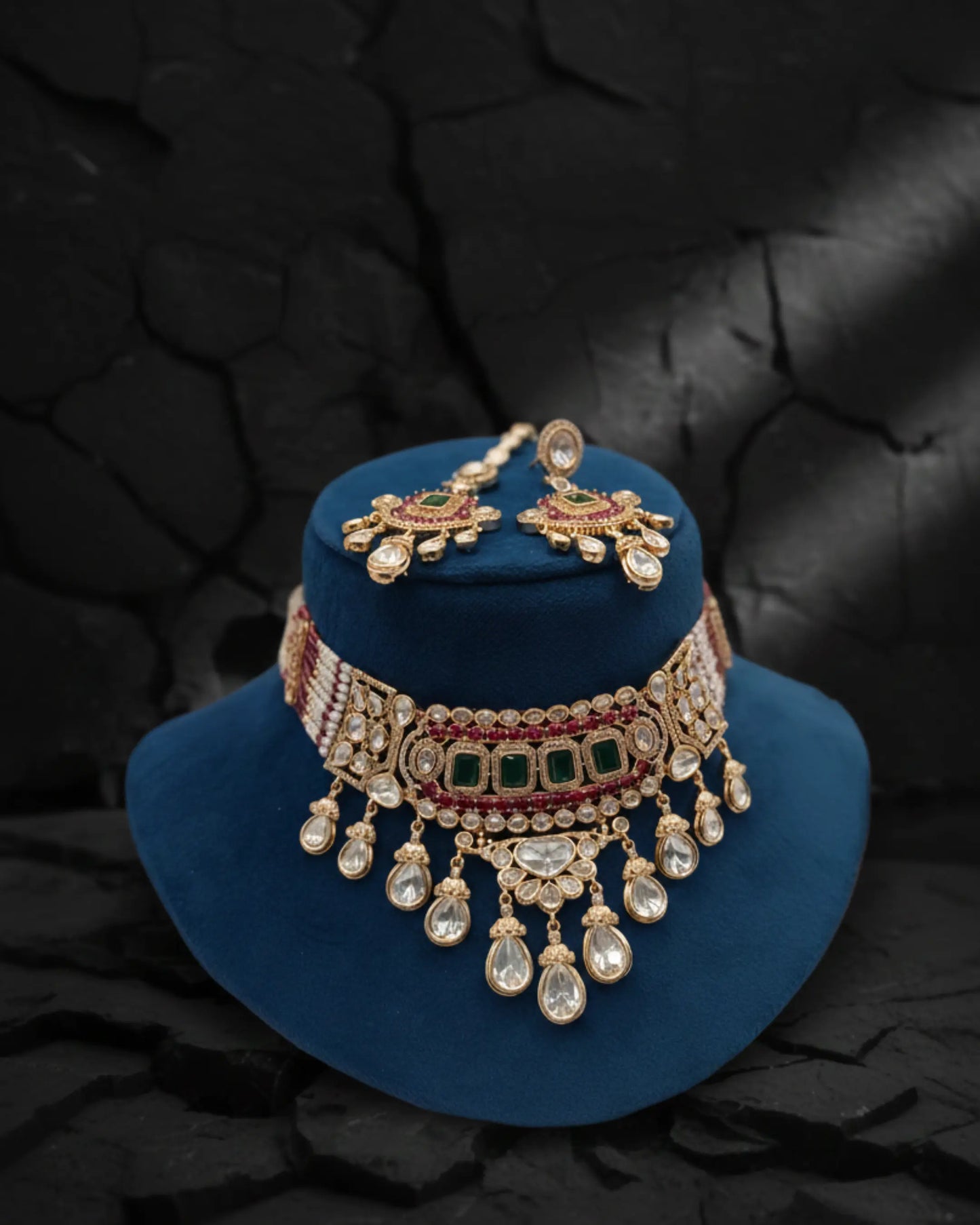 Arunika Heirloom Necklace Set Zestro