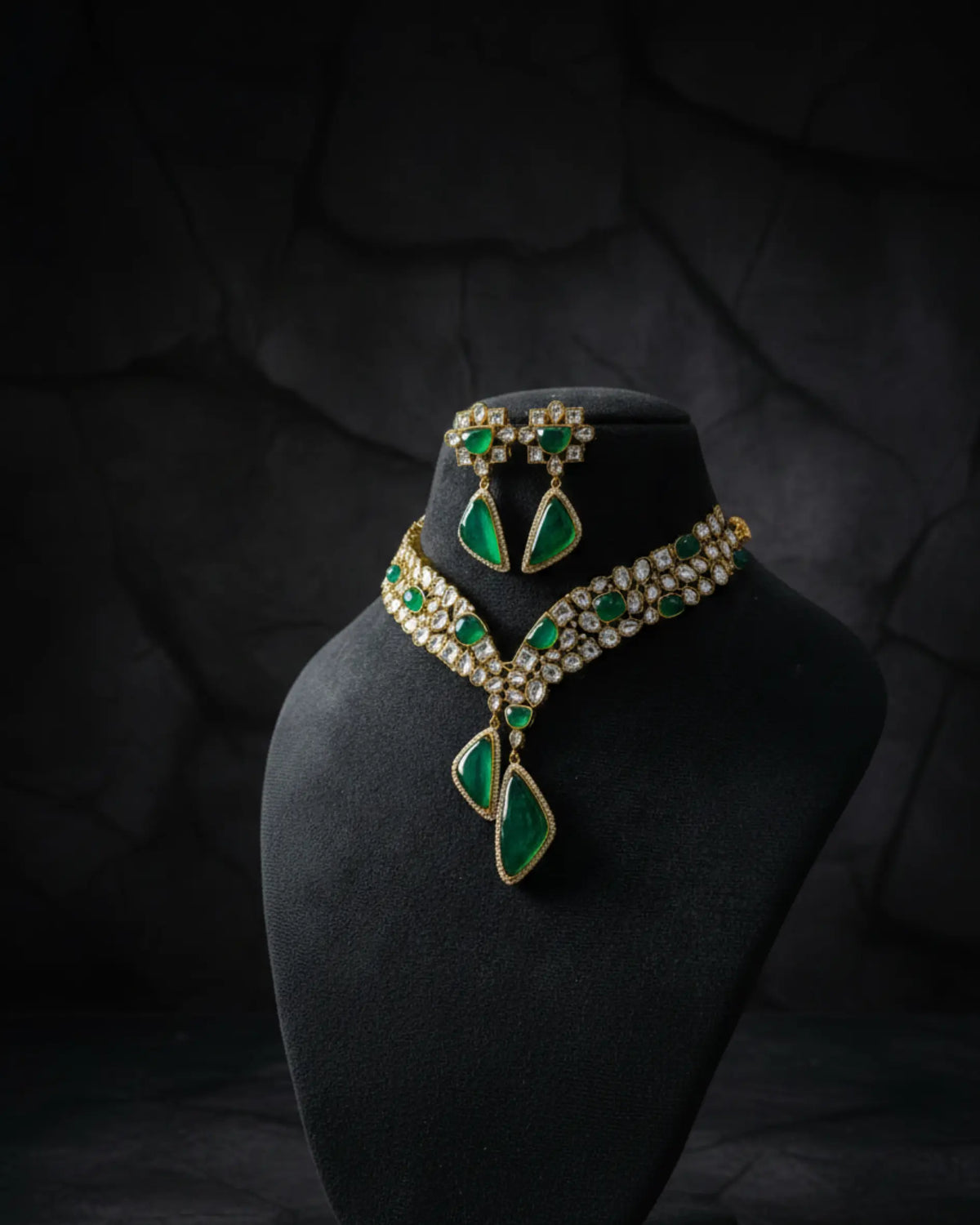 Royal Drop Necklace Set Zestro