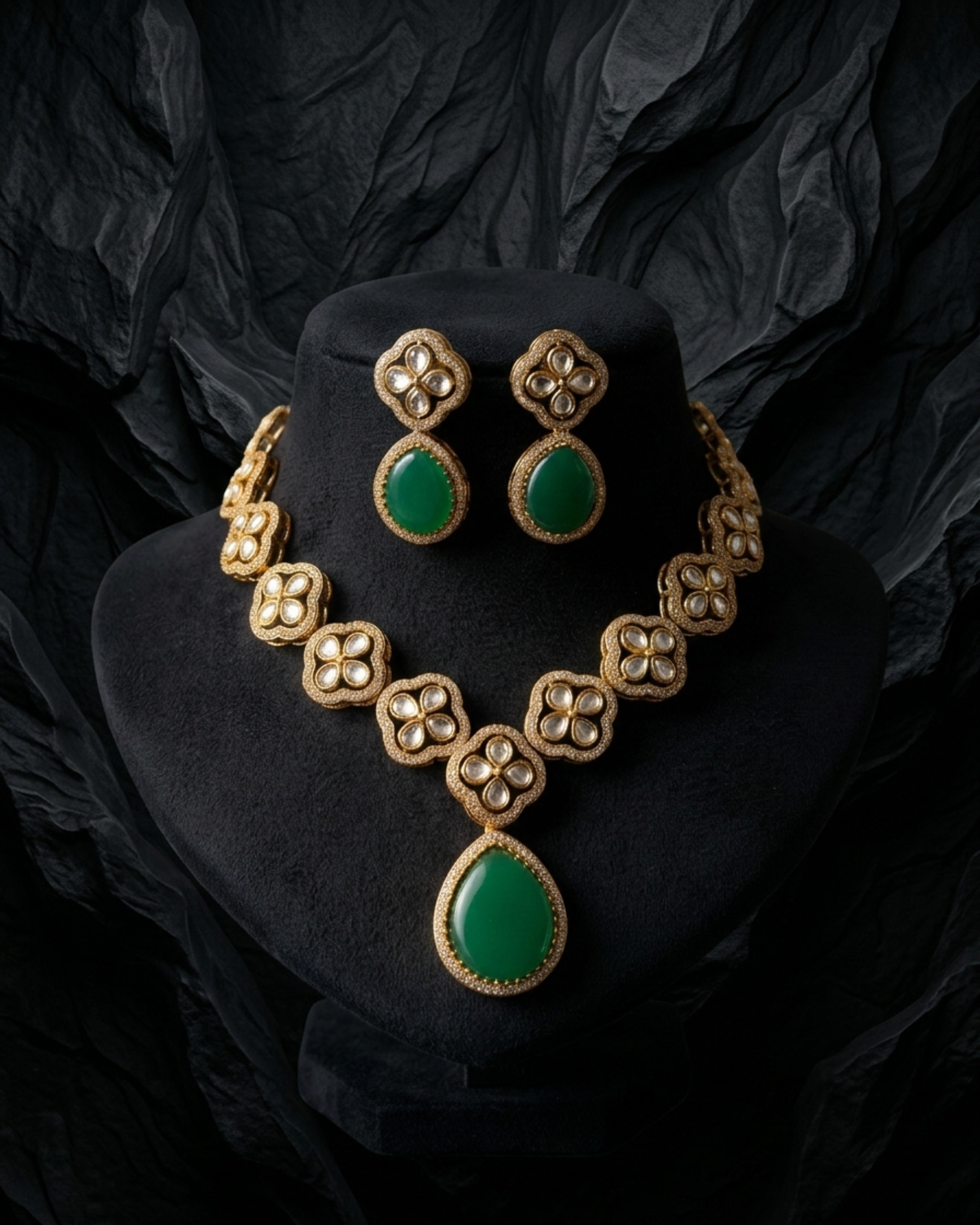 Royal Petal Teardrop Necklace Set