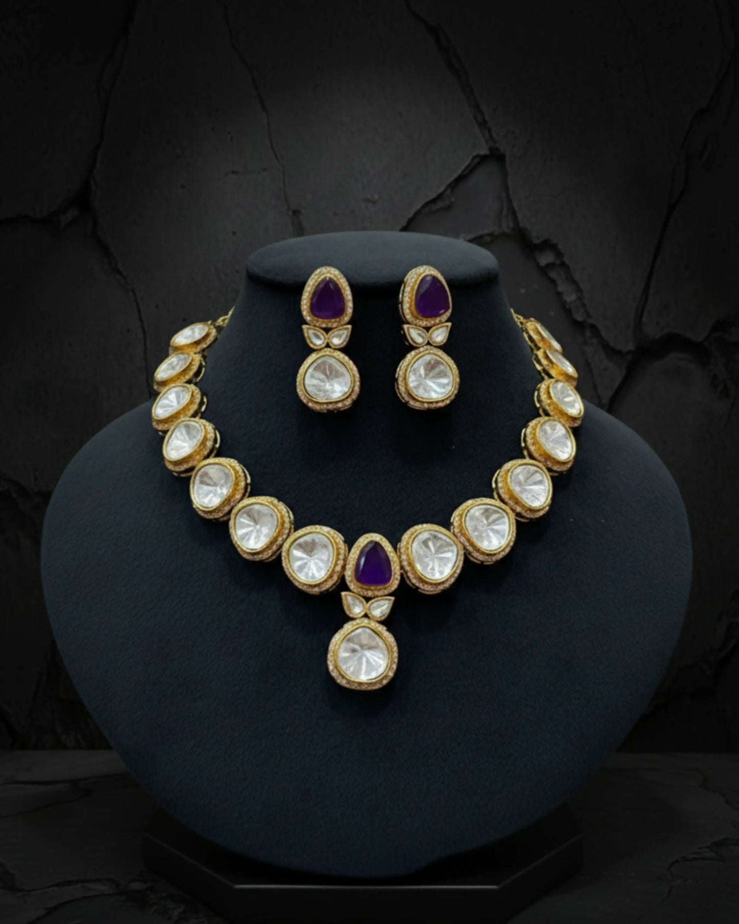 Nivara Uncut Kundan Necklace Set Zestro