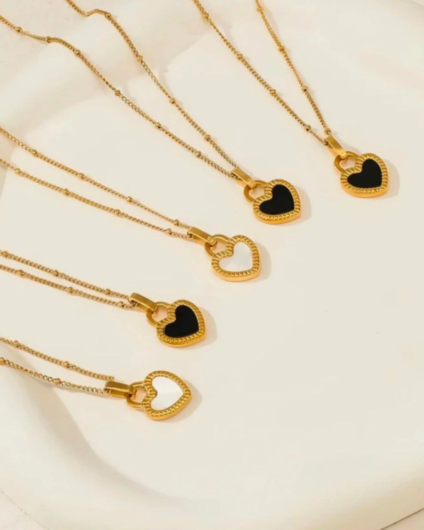 Amora Heart Pendant Zestro