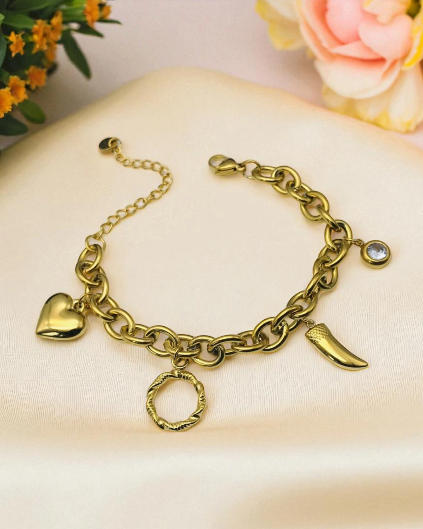 Charm Link Bracelet Zestro