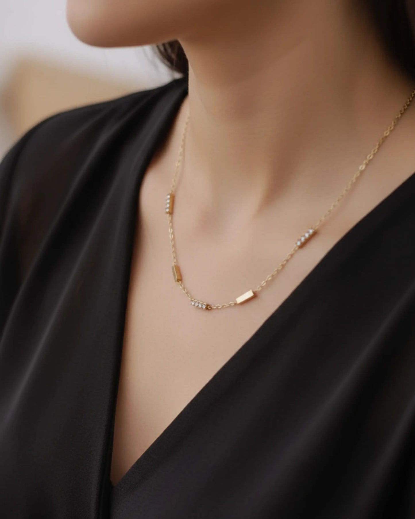 Crystal Bar Elegance Necklace Zestro