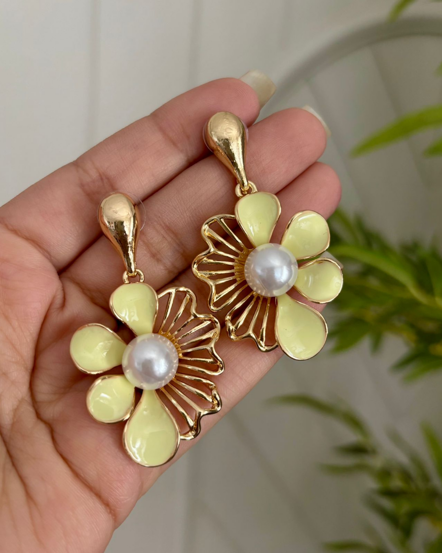 Daisy Bloom Earrings