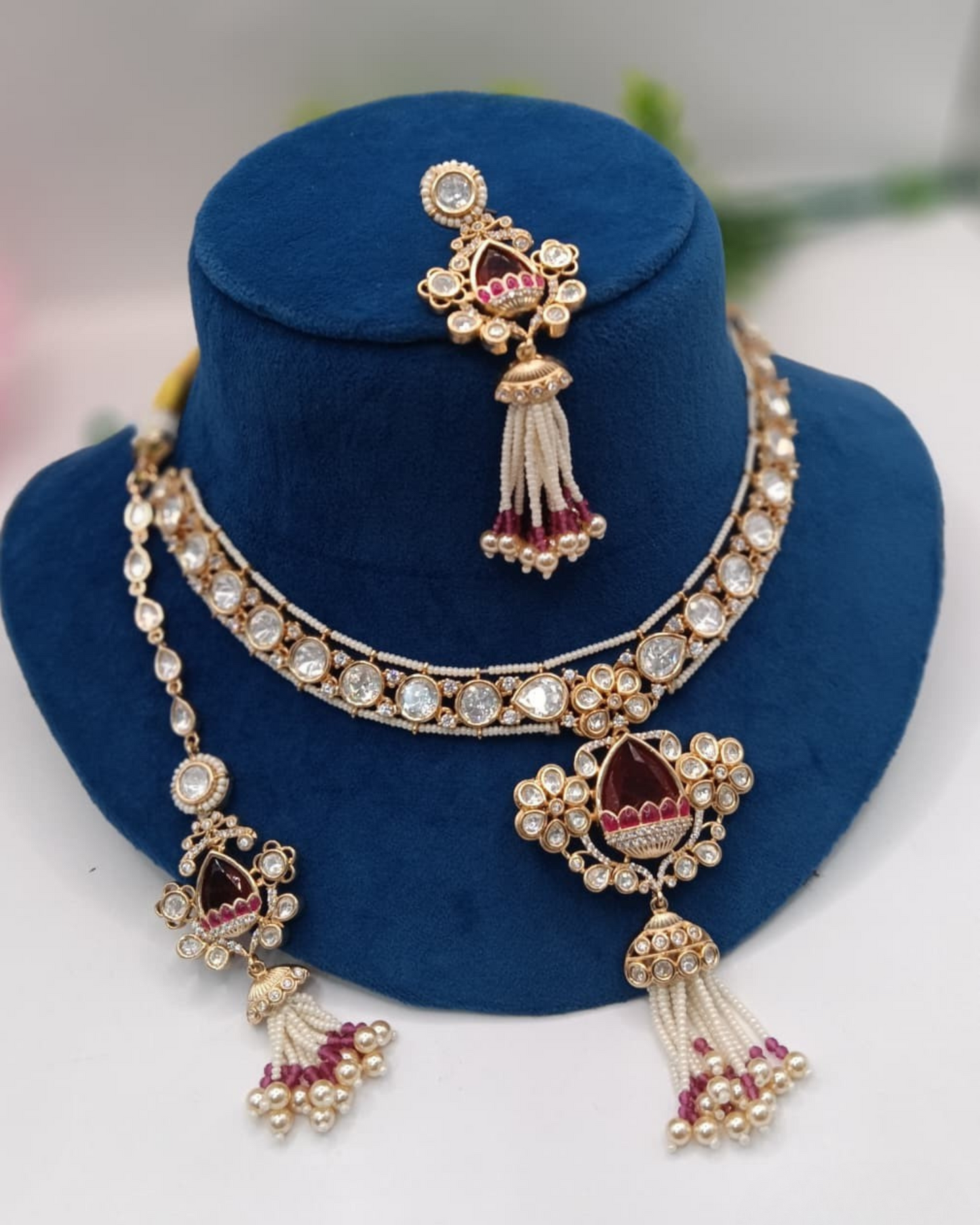 Devanshi Necklace Set