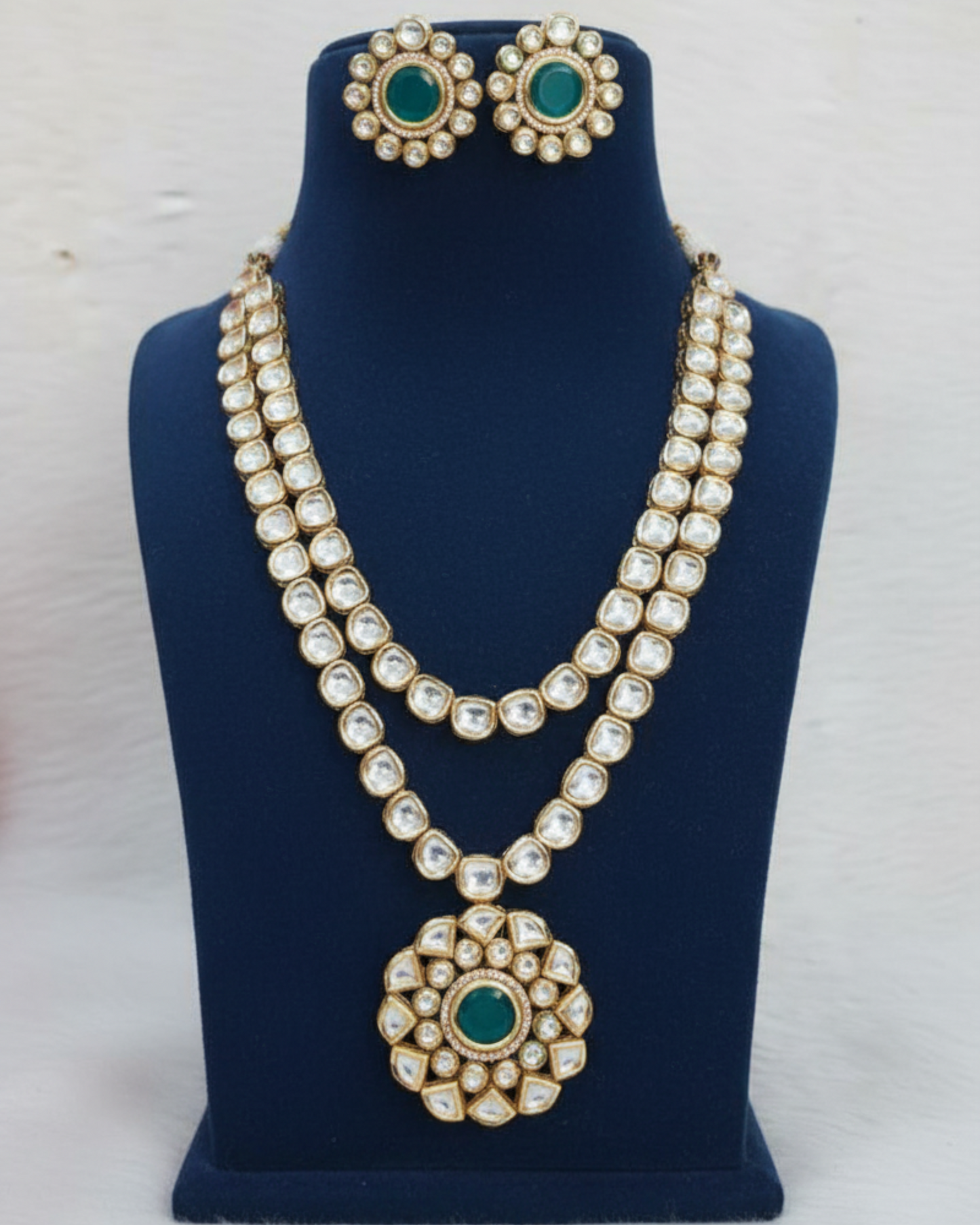 Devika Kundan Set