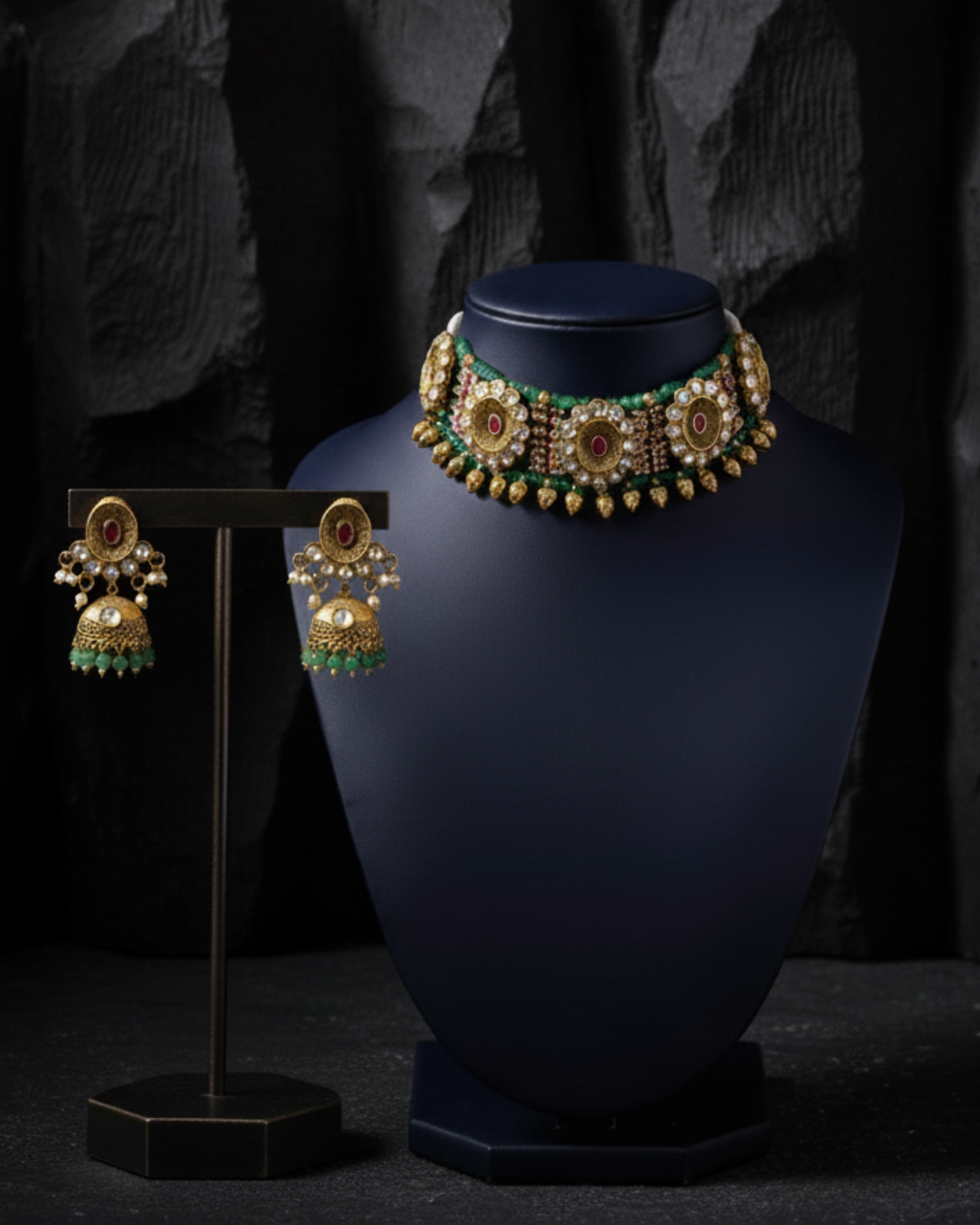 Devina Heritage Choker Set