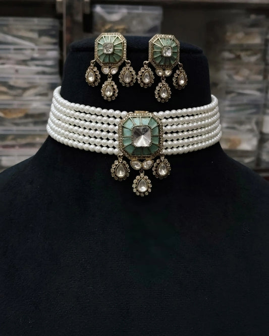 Divy Choker Set Zestro
