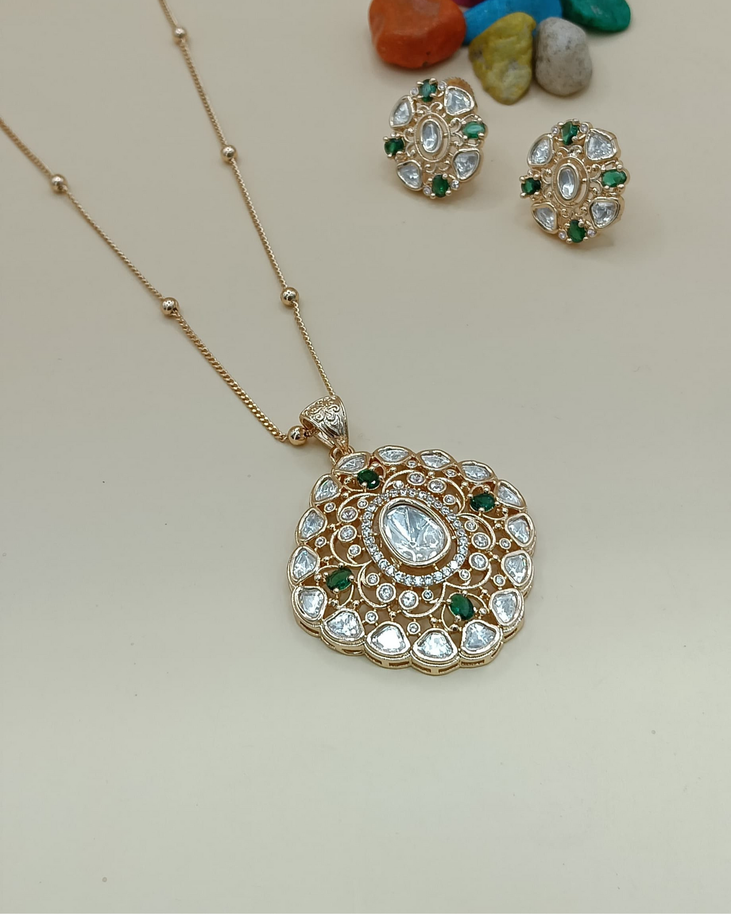 Kalika Pendant Set