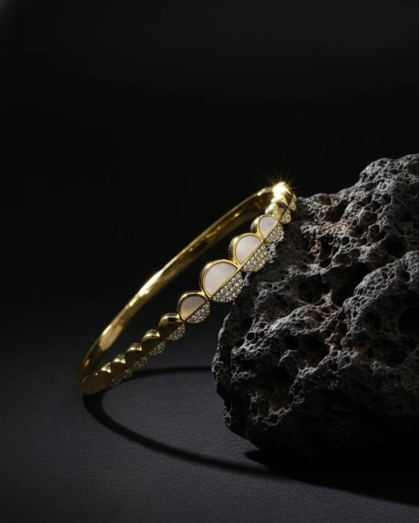 Lunar Mirage Bracelet Zestro