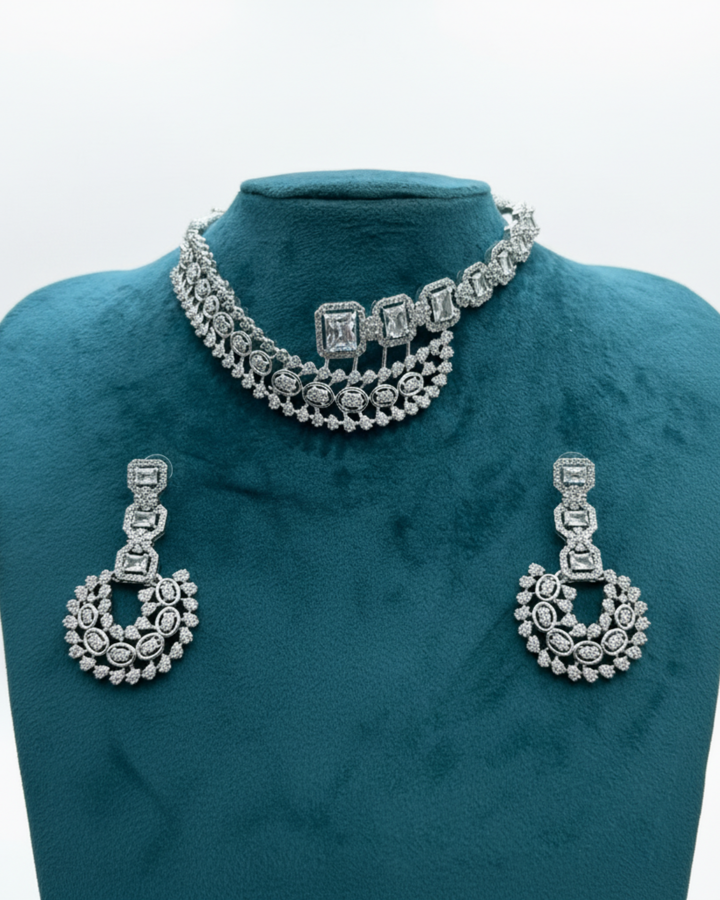 Nayra Diamond Choker Set