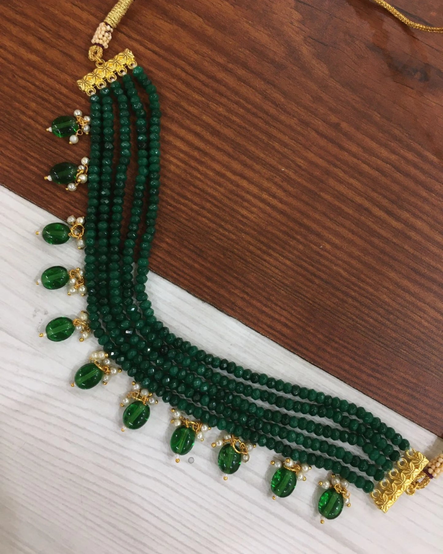 Onyx Elegance Choker Zestro
