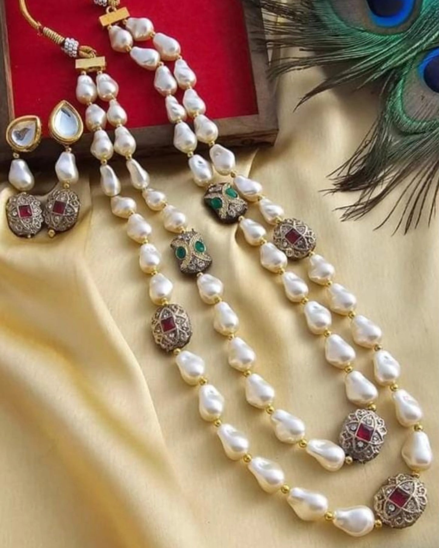 Rajnidhi Pearl Mala Set Zestro