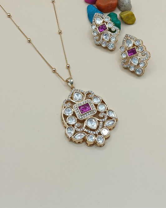 Royal Elan Pendant Set