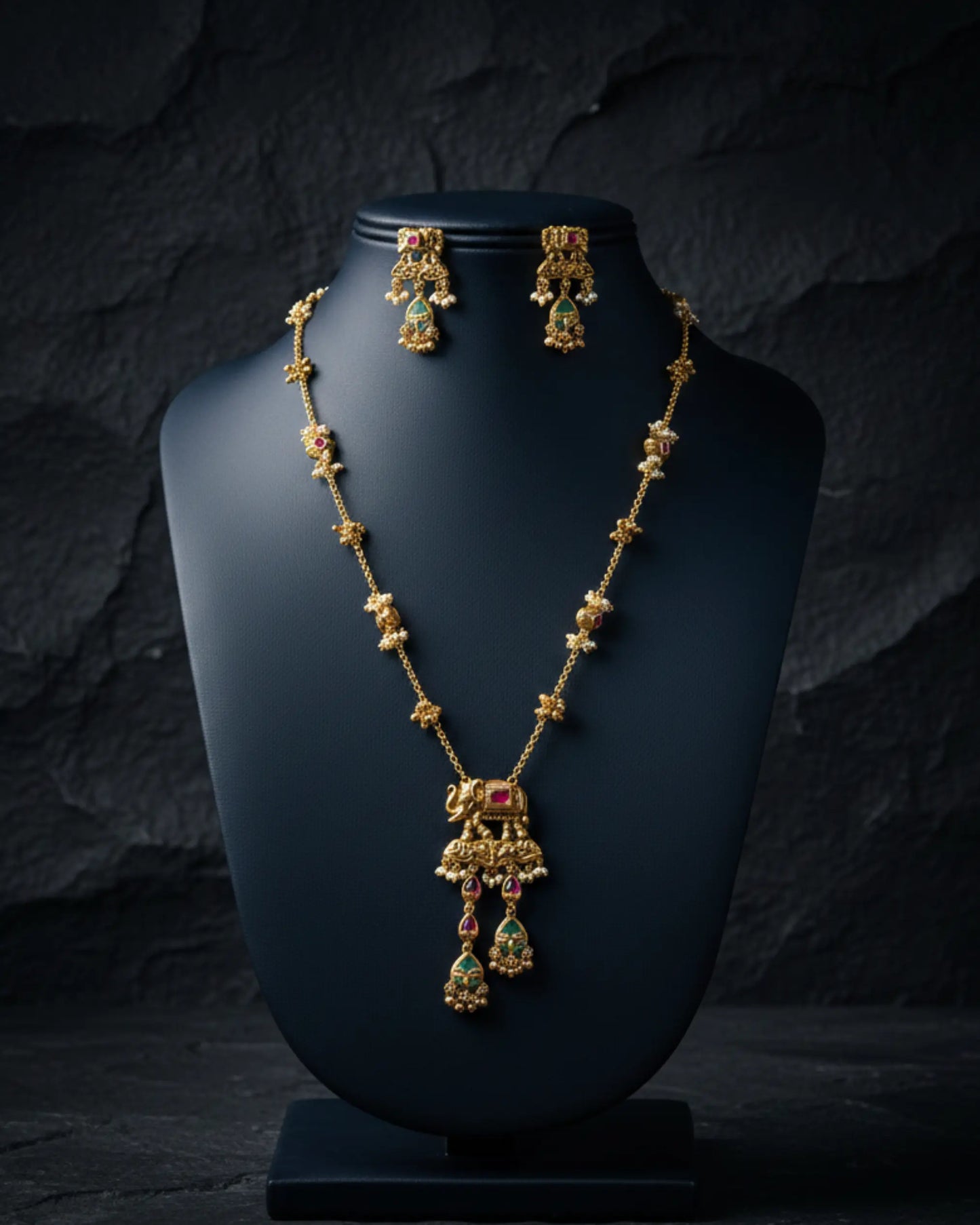 Royal Elephant Charm Long Set Zestro
