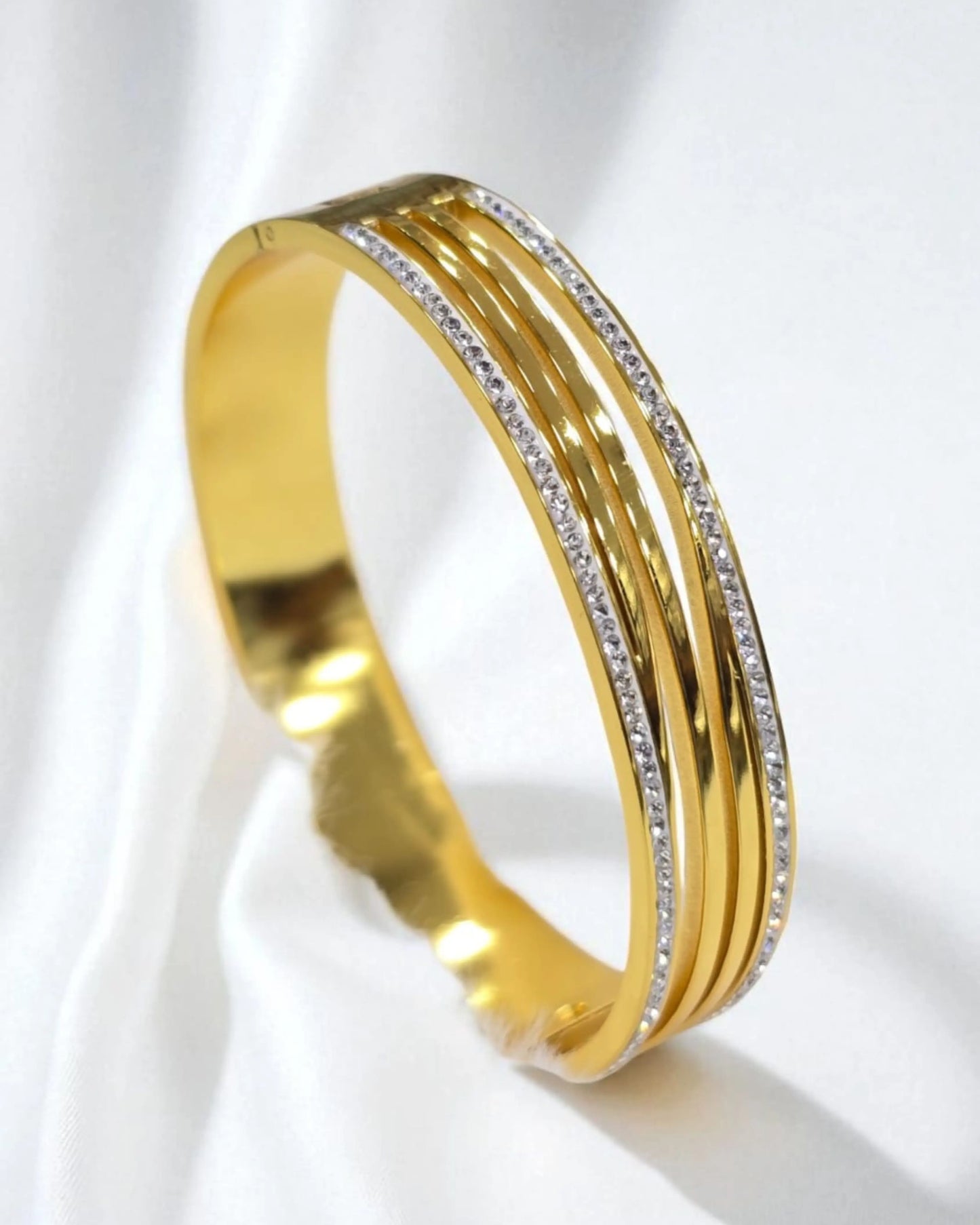 Sleek Shine Bracelet Zestro