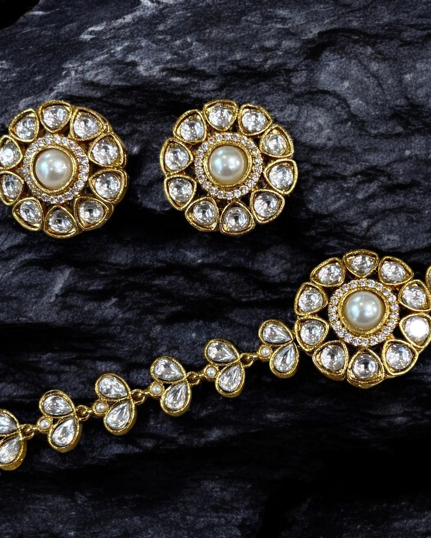 The Flora Choker Set Zestro