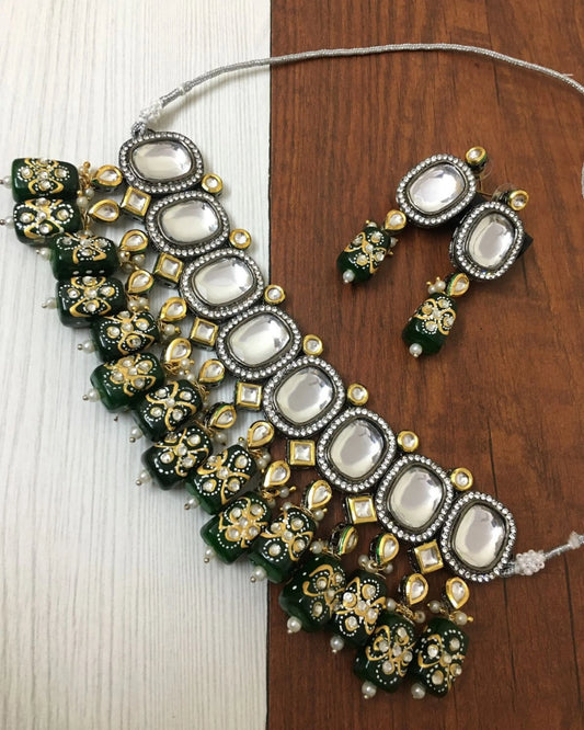 Uncut Kundan Drop Necklace Zestro