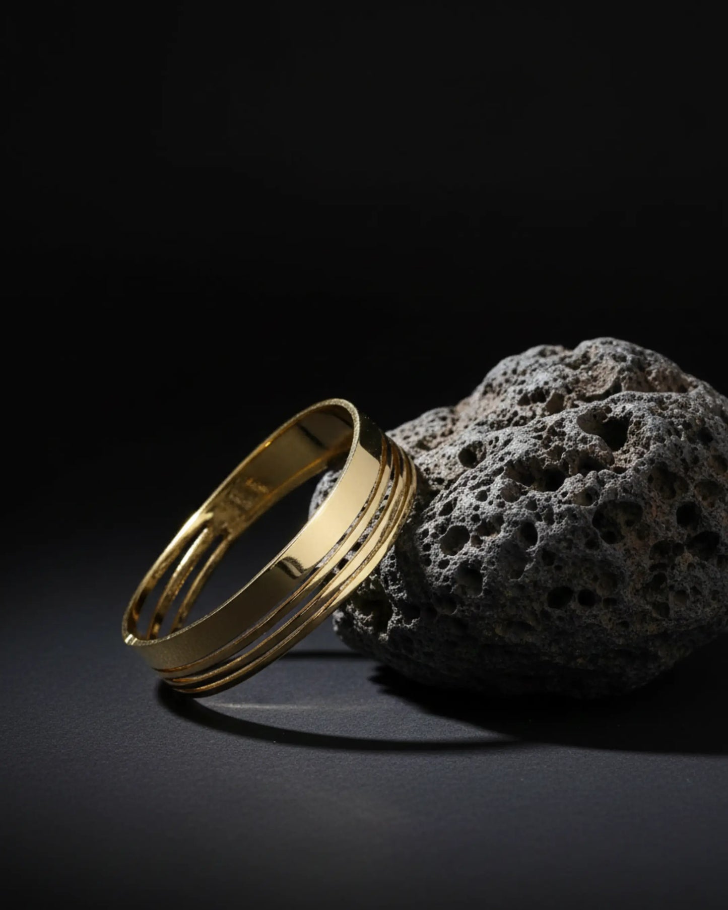 Wave Cuff Bracelet Zestro