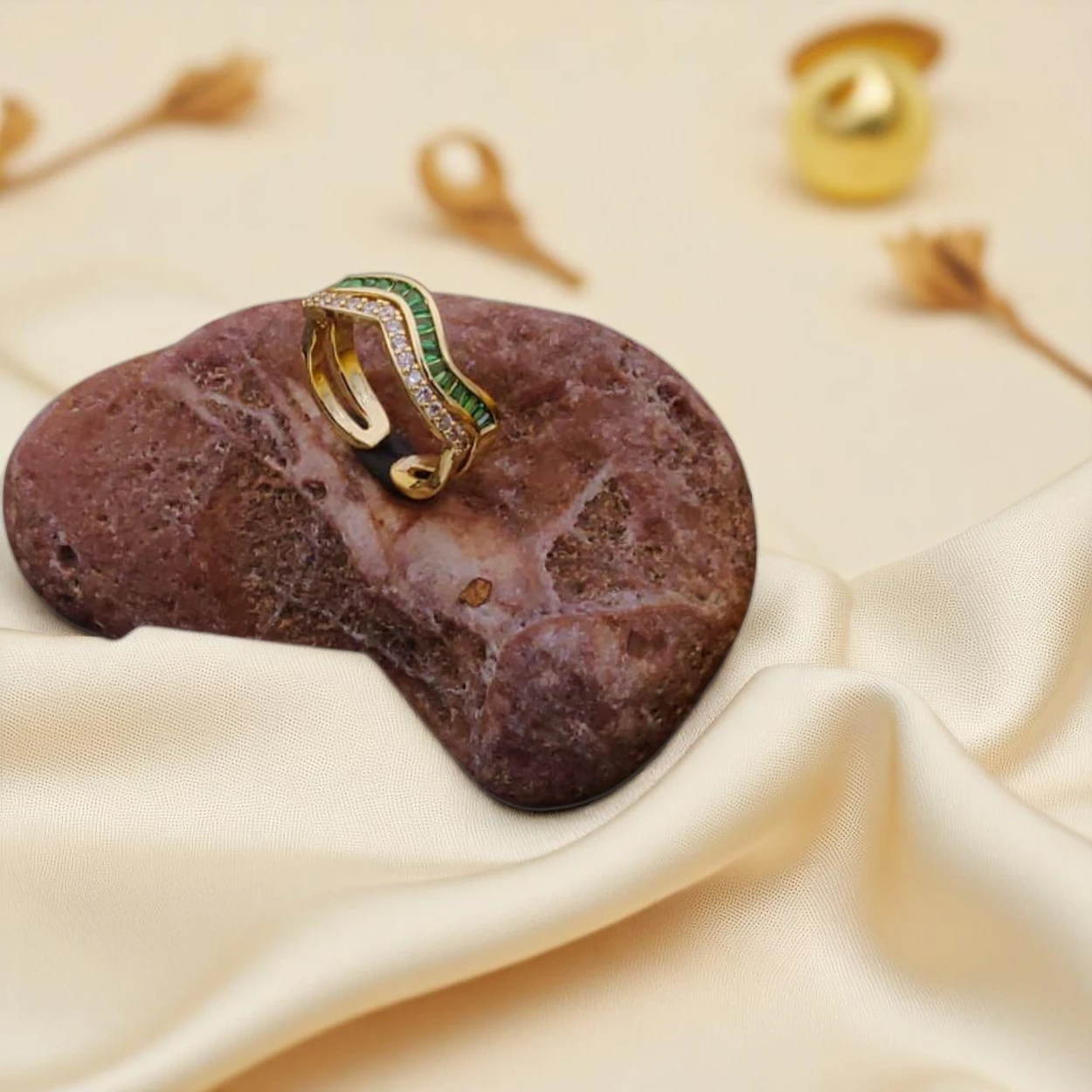 Emerald Curve Adjustable Gold Ring
