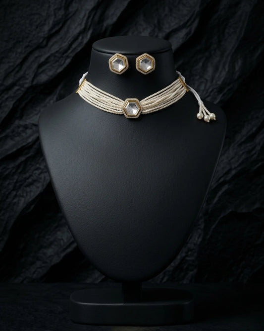 Avyra Kundan Pearl Choker Zestro
