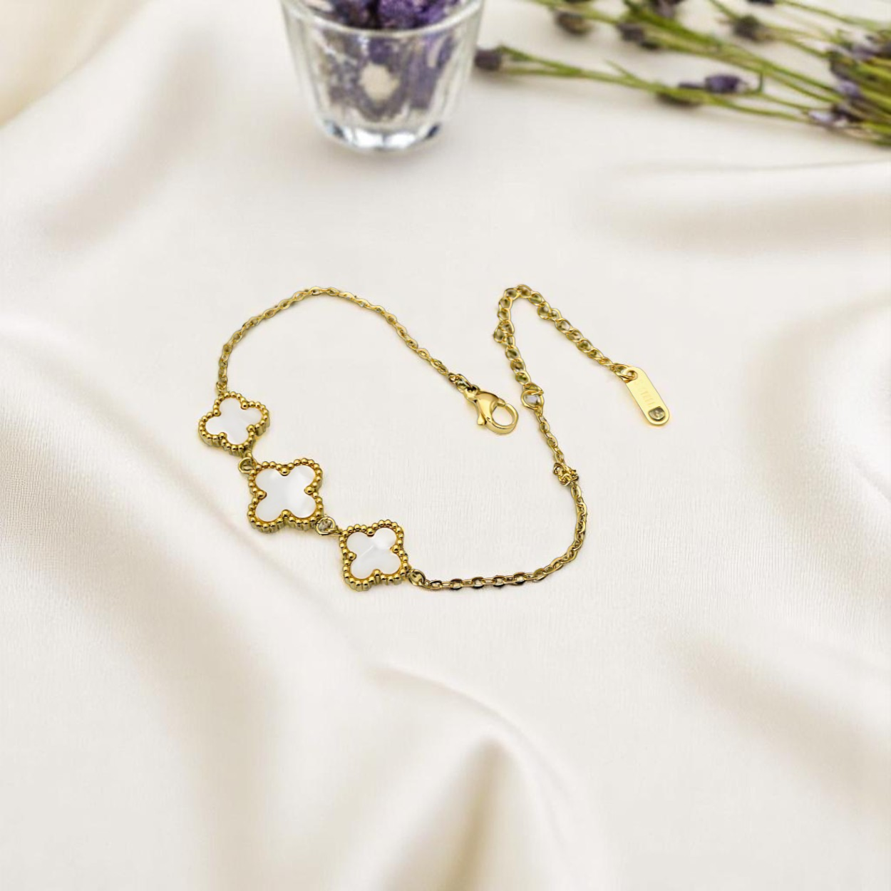 Midnight Clover Gold Bracelet