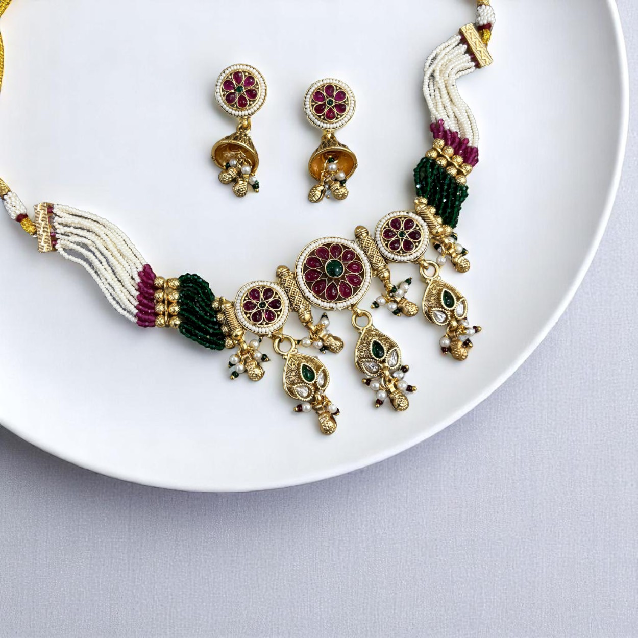 Naaz Necklace Set
