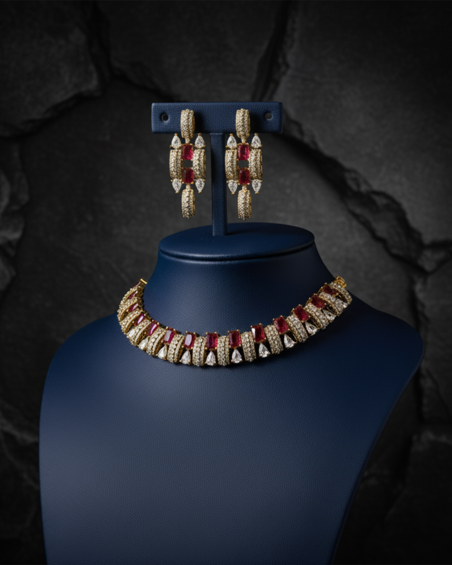 Elan Royale Necklace Set