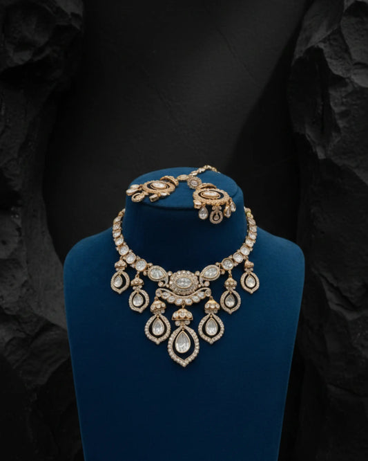 Nazira Traditional Kundan Set Zestro