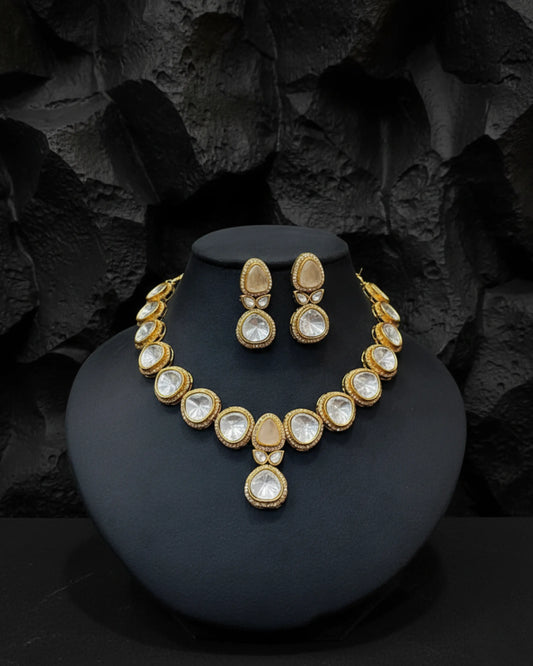 Nivara Uncut Kundan Necklace Set Zestro