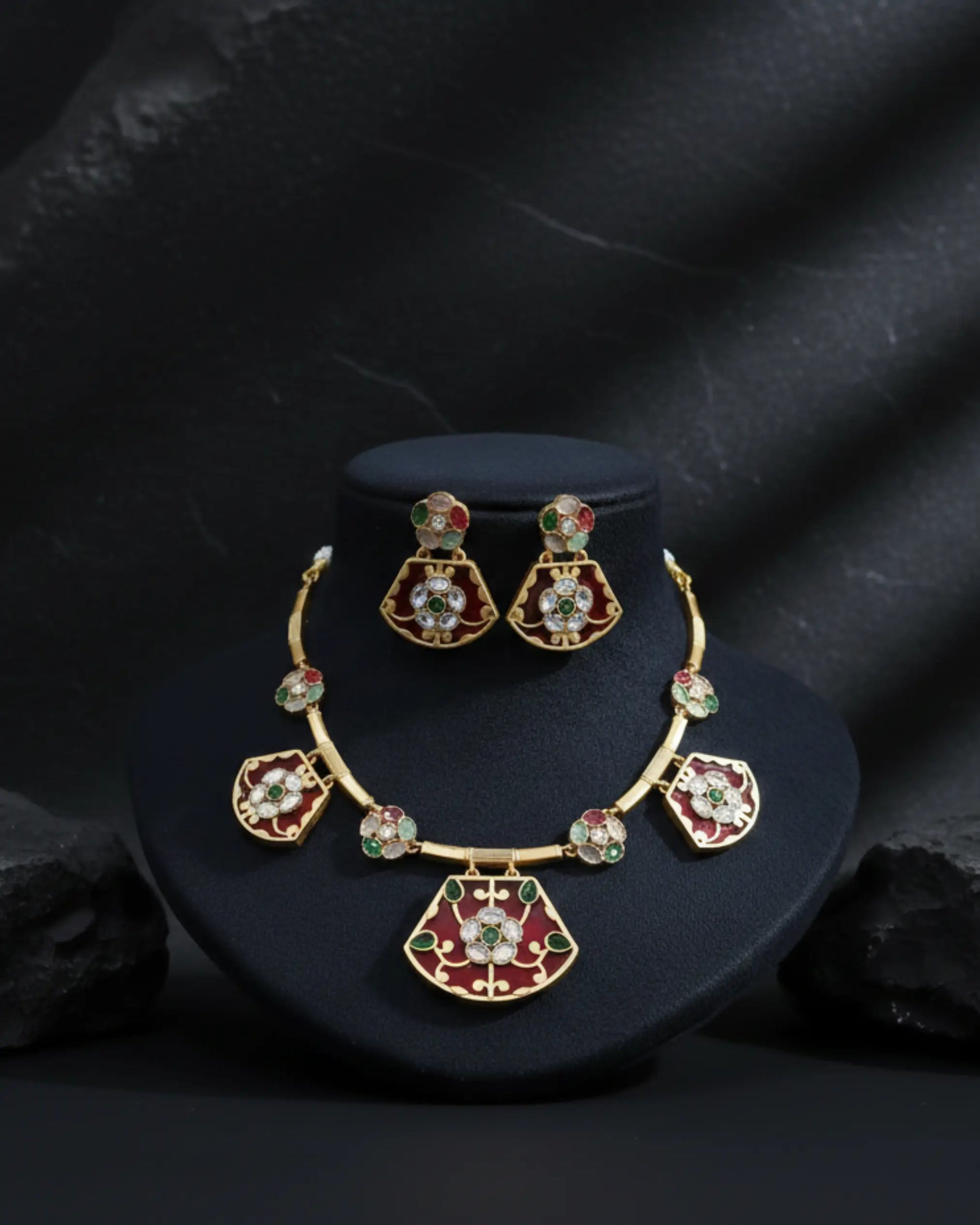 Noorvi Heritage Kundan Necklace Set Zestro