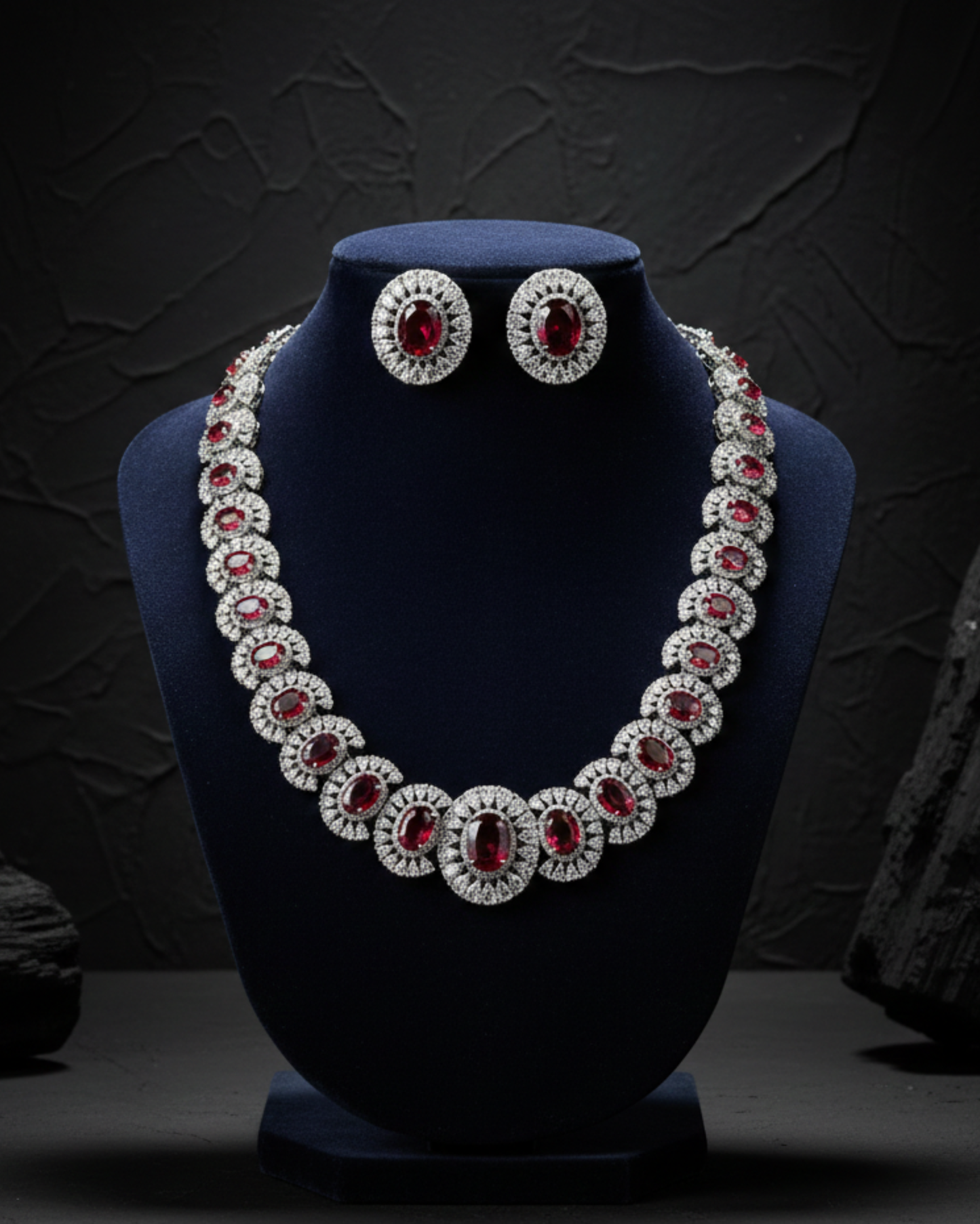 Royale Halo Necklace Set