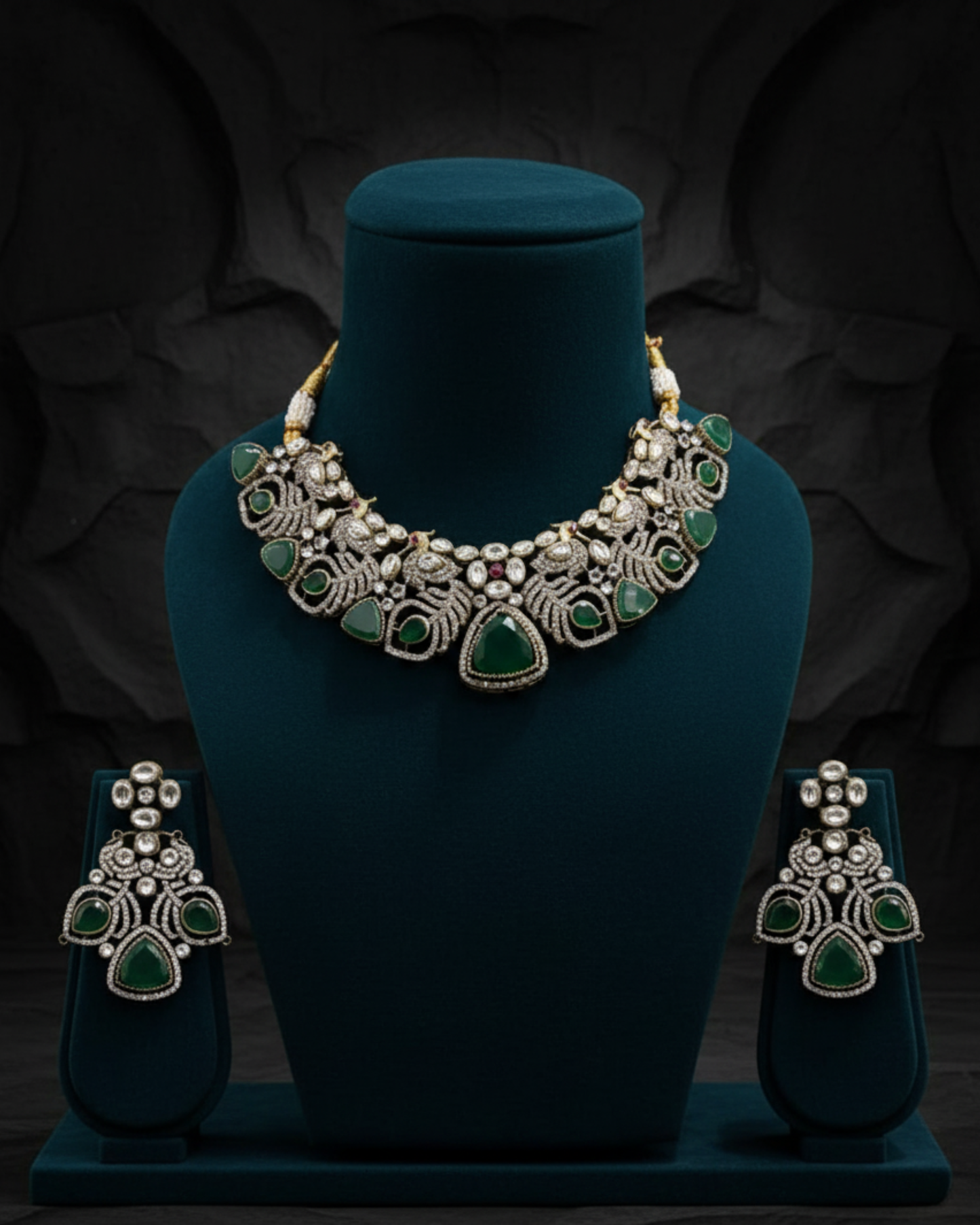 Vanshika Heirloom Set