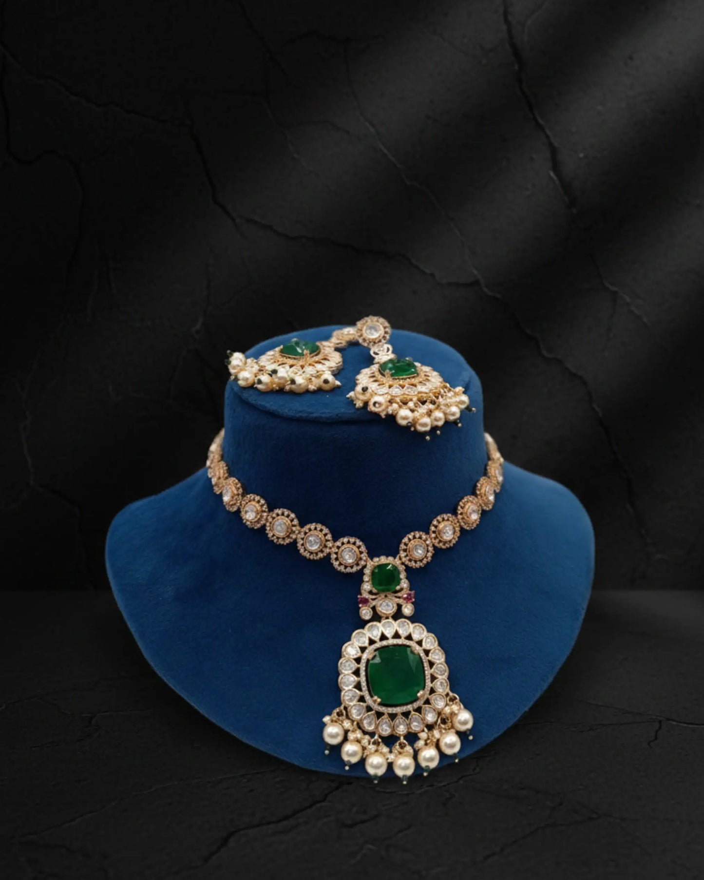 Yashvi Eternal Grace Set Zestro