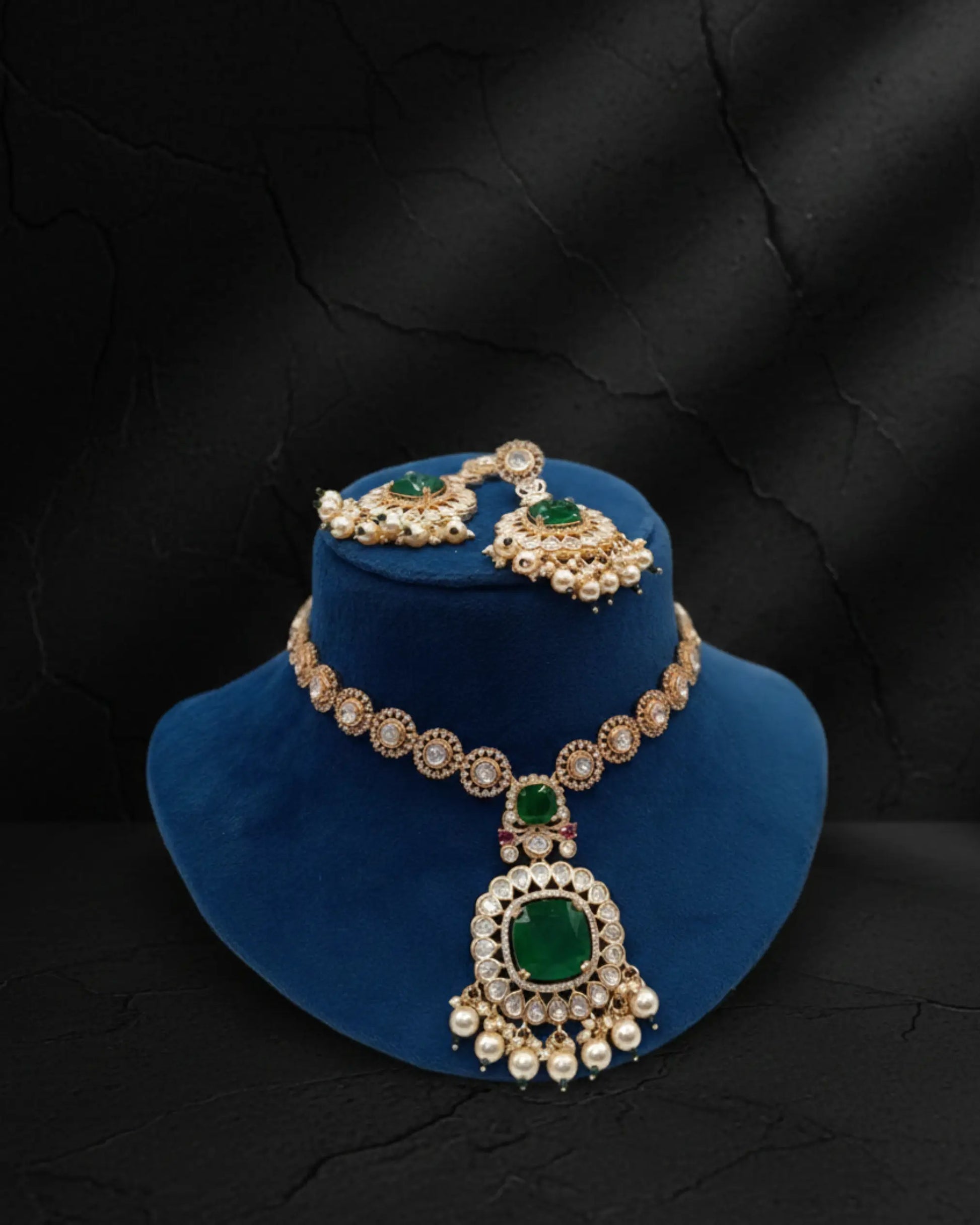 Yashvi Eternal Grace Set Zestro