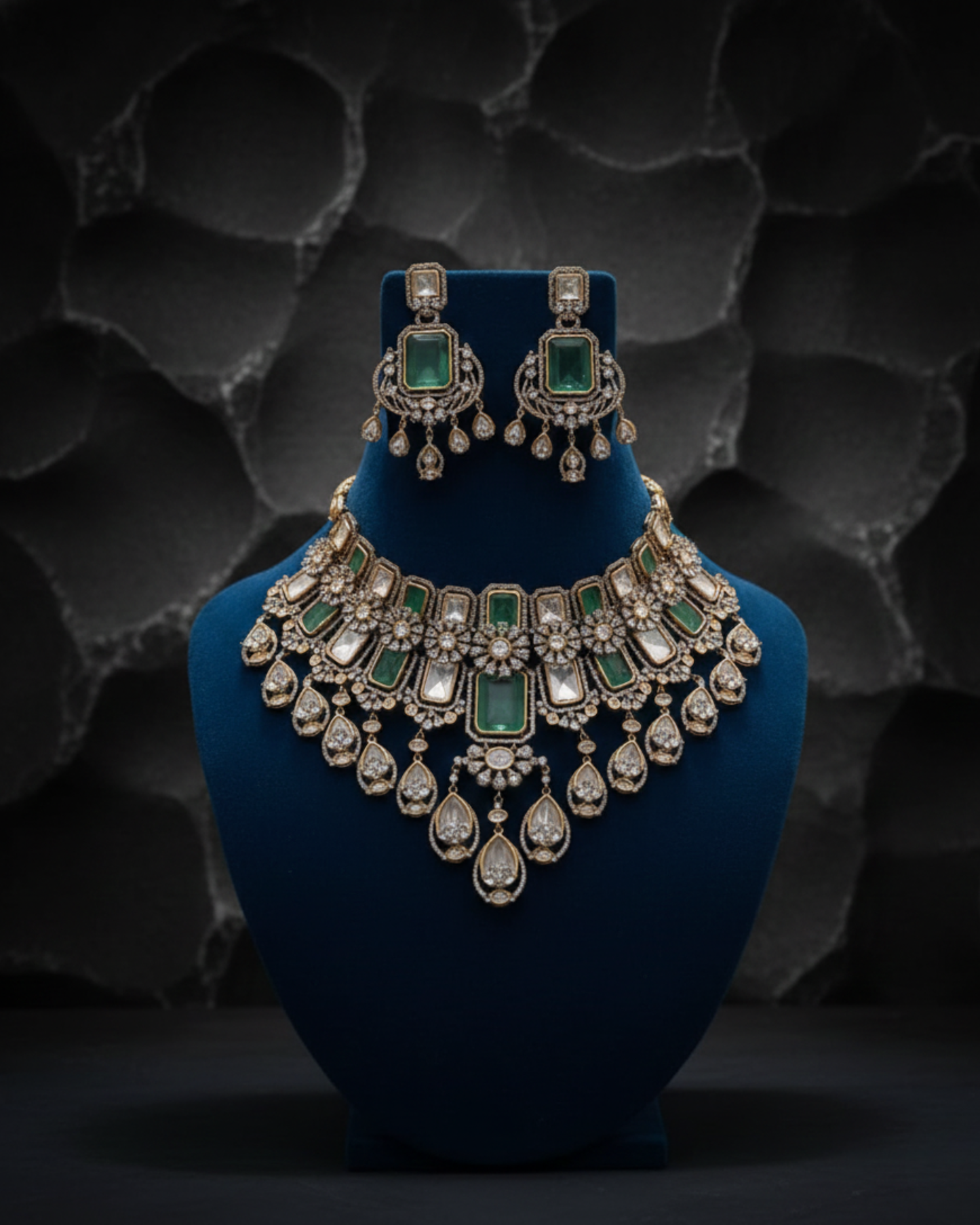 Zehan Moissanite Kundan Necklace Set