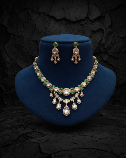 Zohra Kundan Grace Set