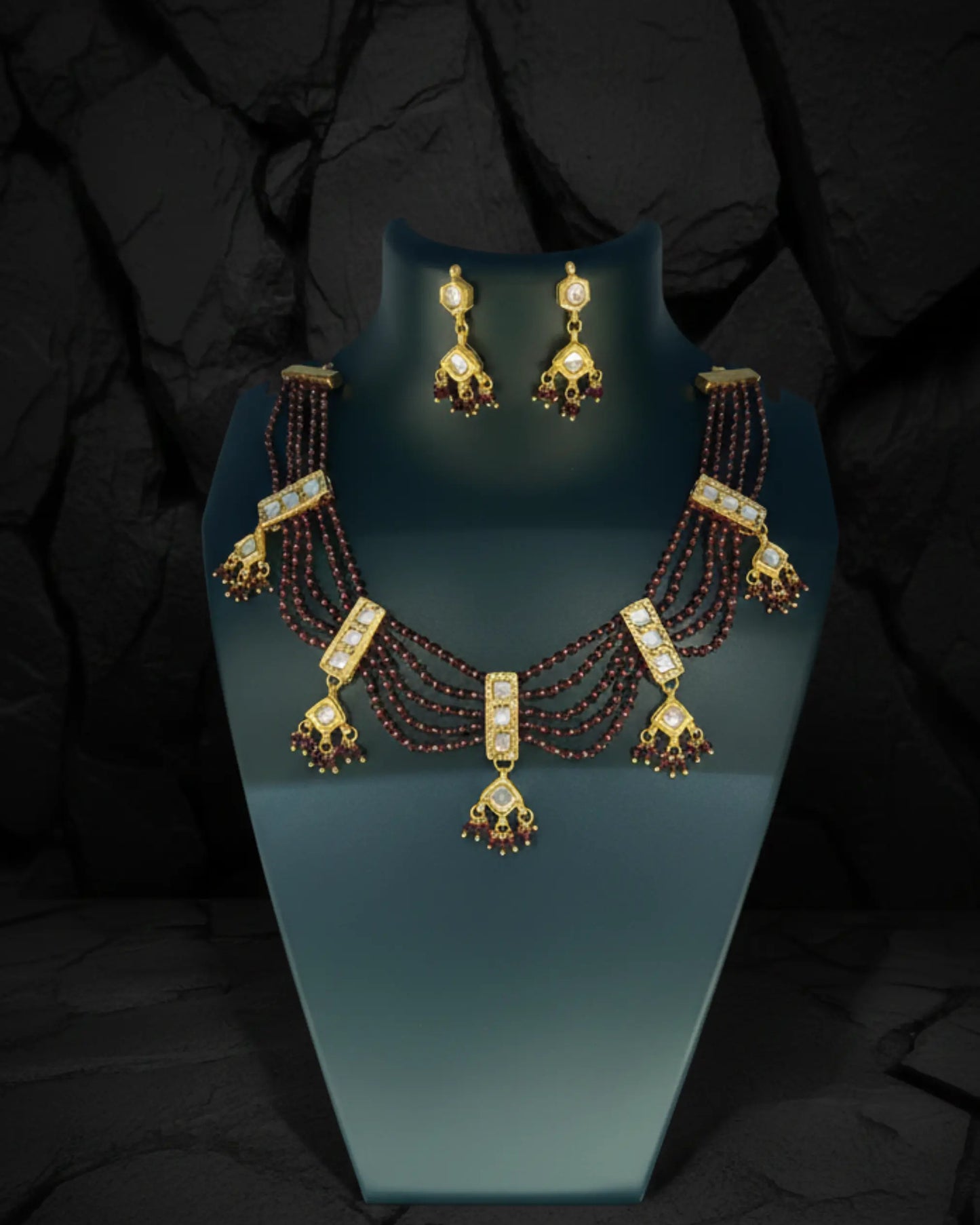 Aarohi Pearl Necklace Set Zestro
