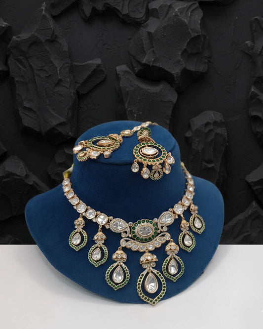 Nazira Traditional Kundan Set Zestro
