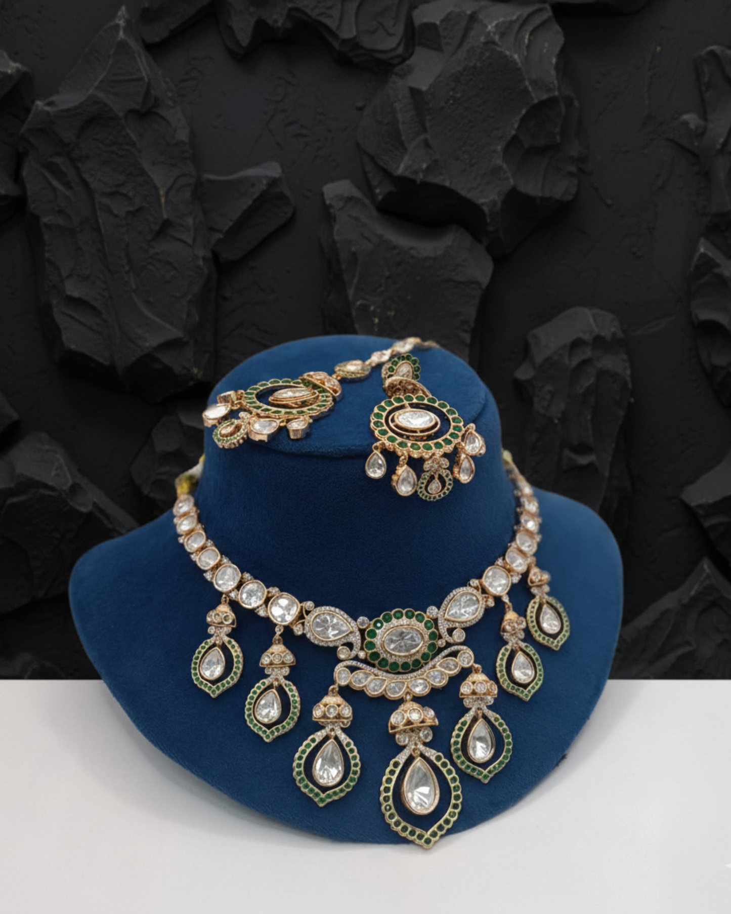 Nazira Traditional Kundan Set