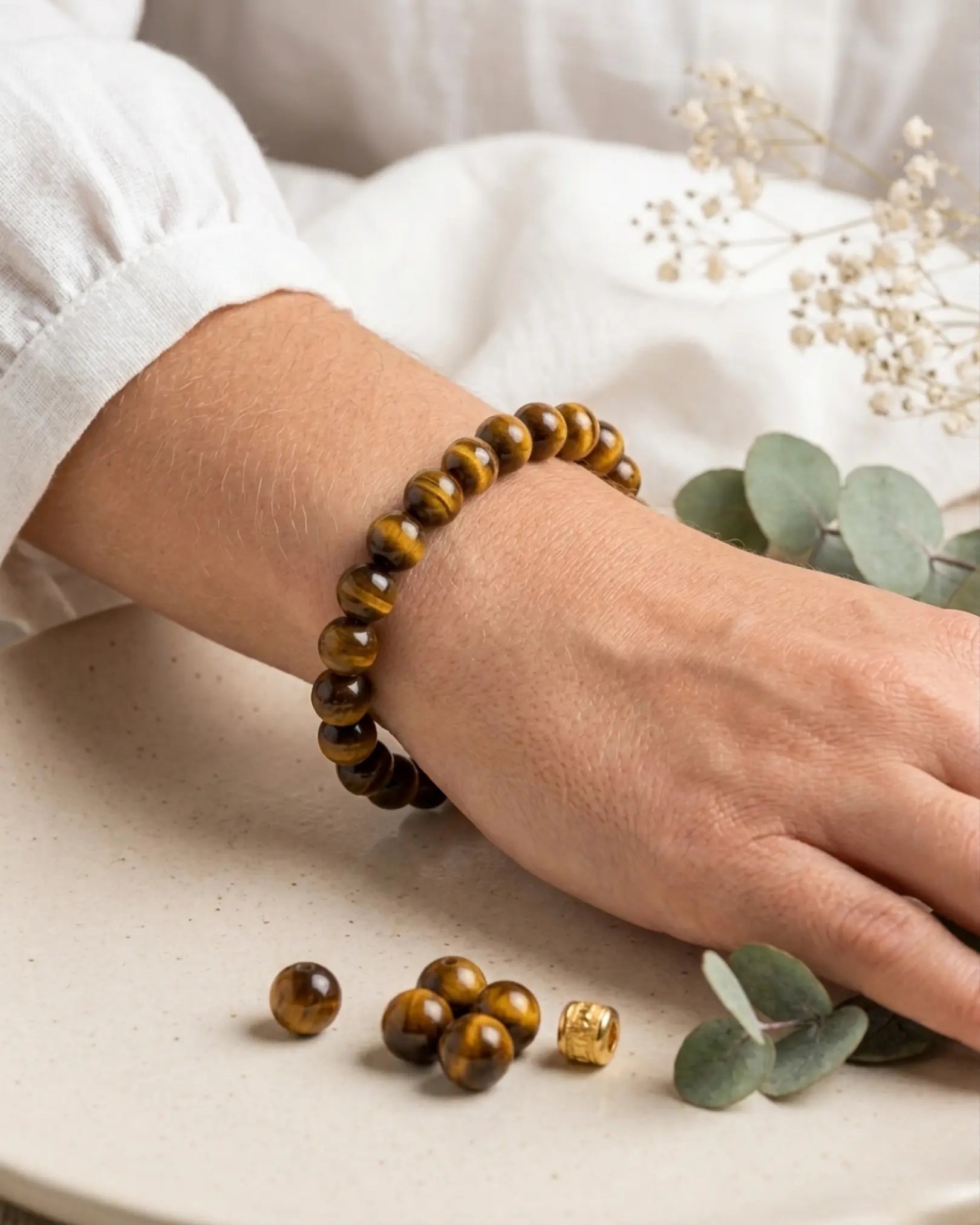 Shield Tiger’s Eye Bracelet Zestro