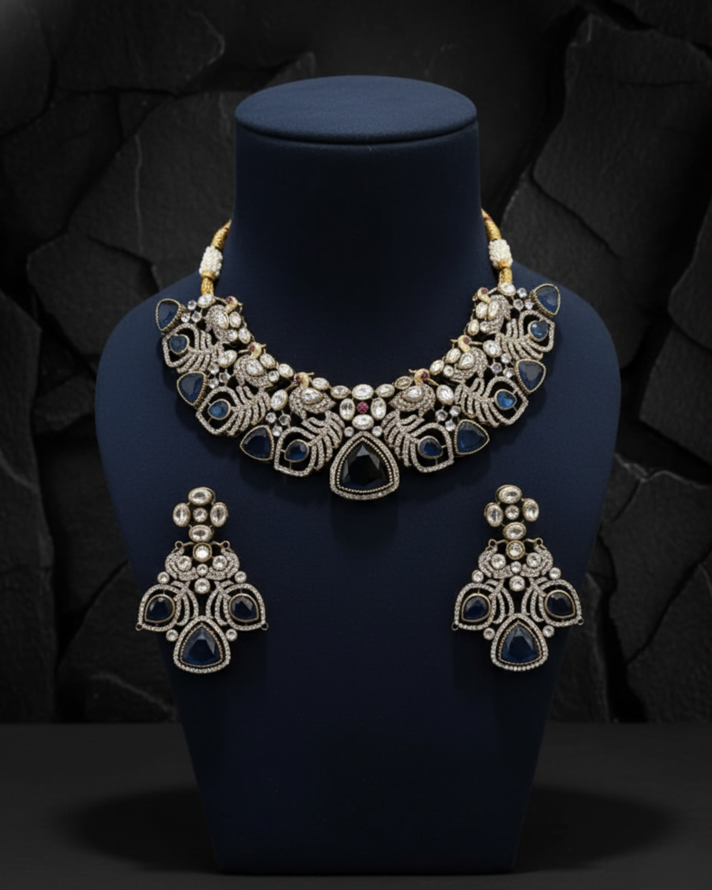 Vanshika Heirloom Set