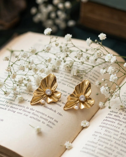 Vasundhara Bloom Studs Zestro