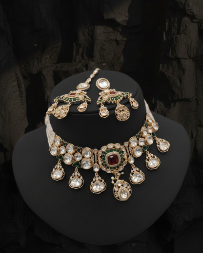 Classic Diva Ethnic Necklace Set