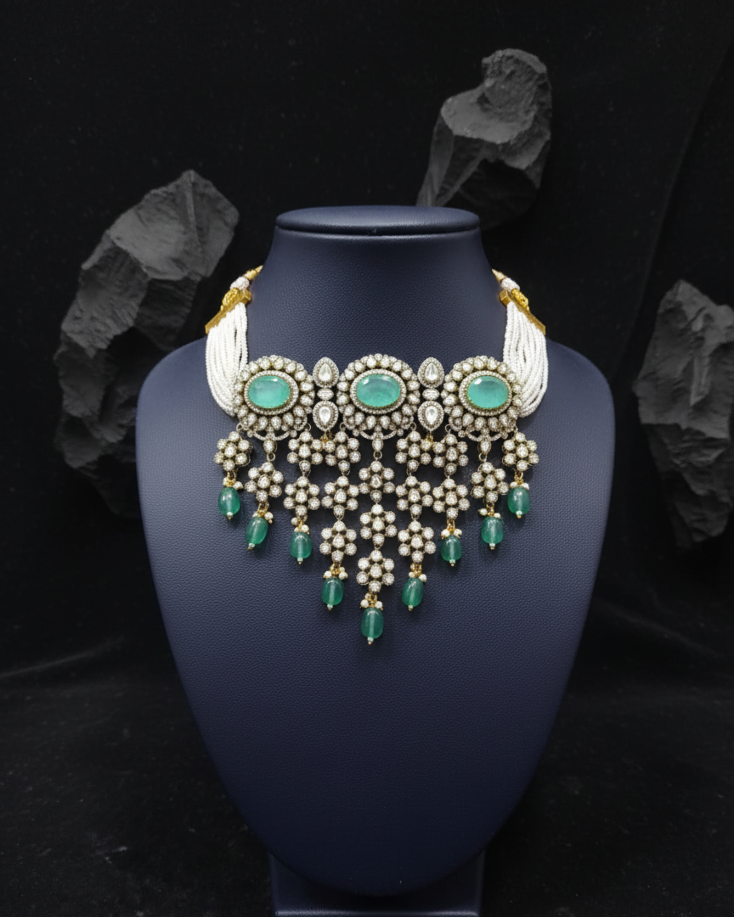 Mehreen Necklace Set