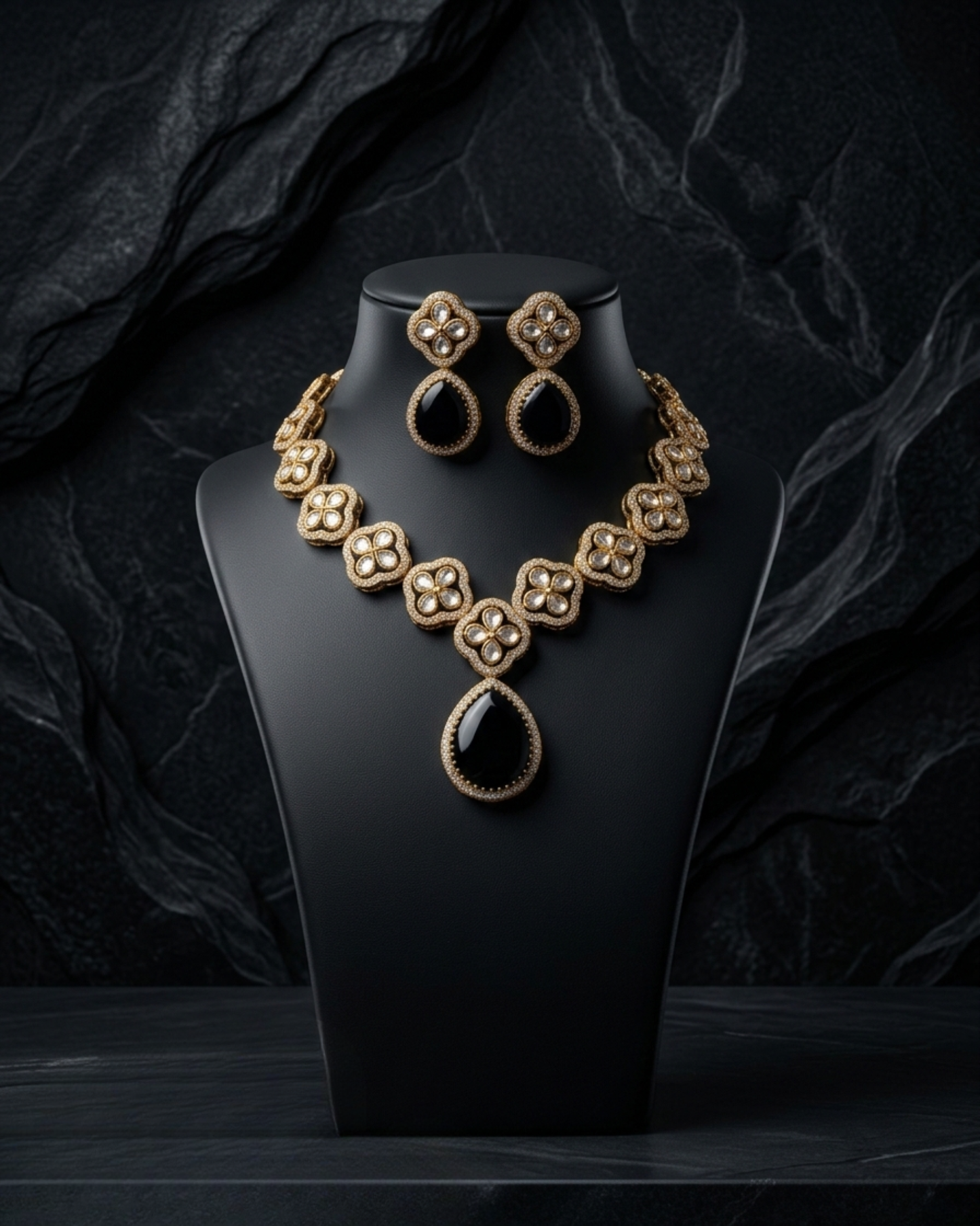 Royal Petal Teardrop Necklace Set